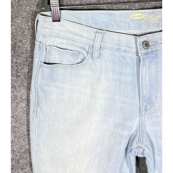 Old Navy The Flirt Cuffed Bermuda Jean Shorts Womens Size 8 Light Wash Blue - Picture 6 of 15